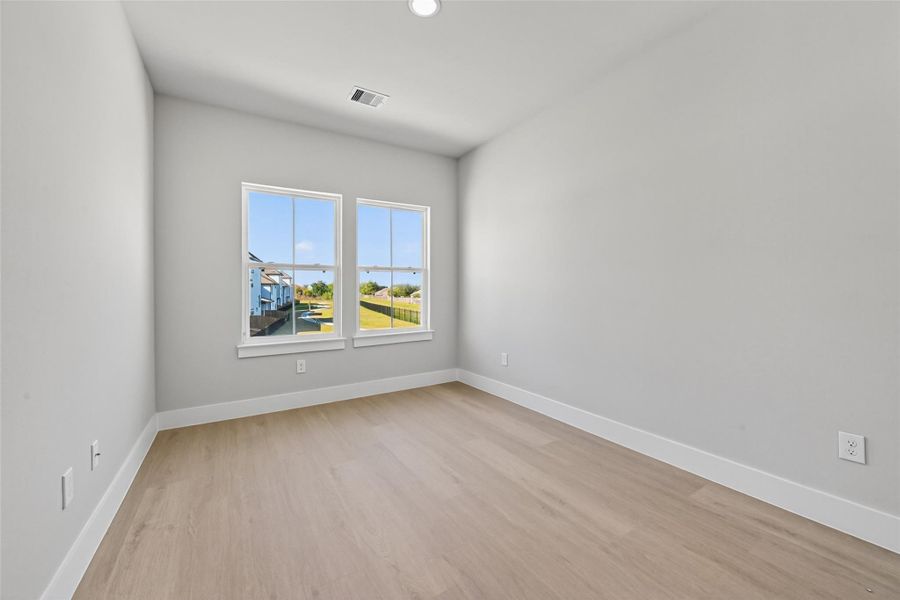 Spacious, unfurnished interior of a new home in Metro Village, Houston (Image 17).