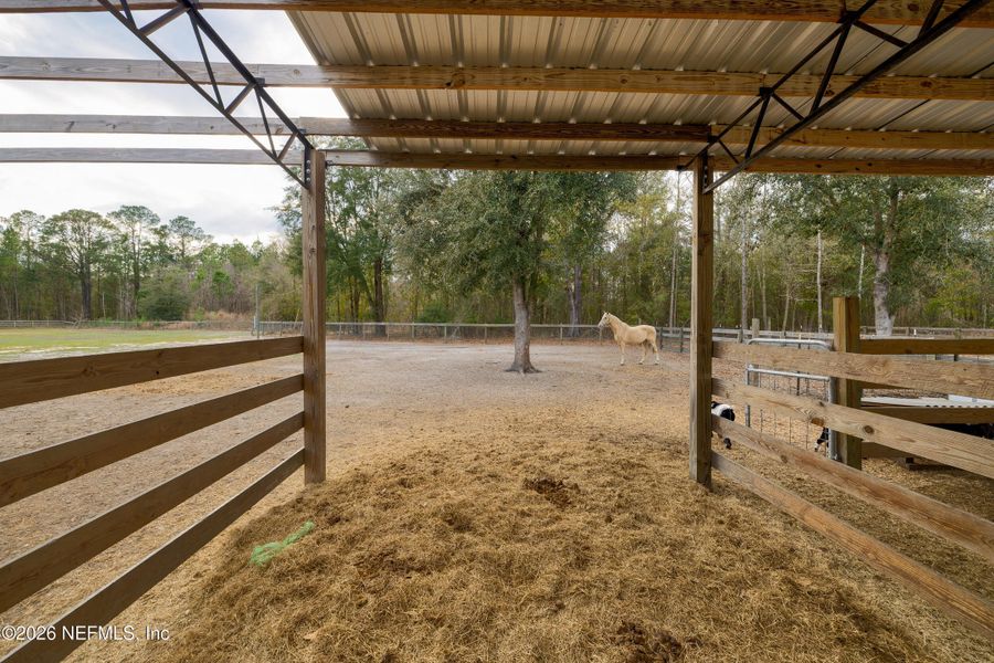 Image 83 of a home in .