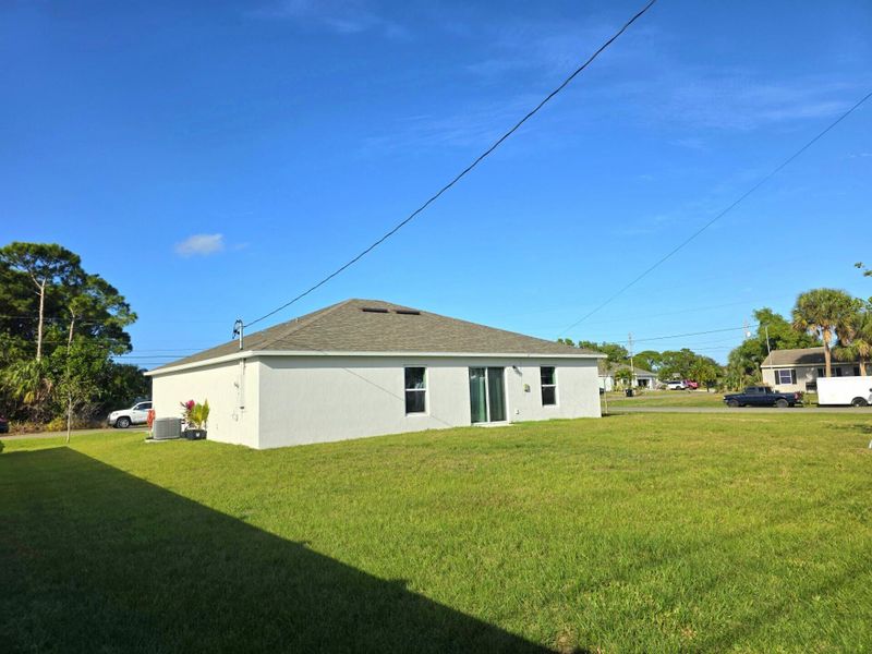 Exterior details and patio area of a home in , Port St. Lucie (Image 13).