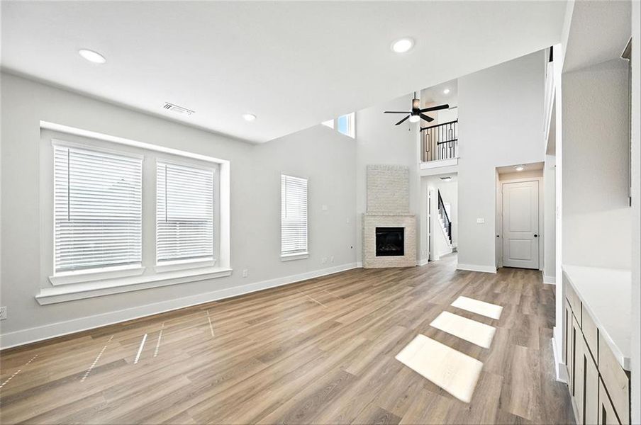 813StoneGroveRdLINCR009 813StoneGroveRdLINCR009