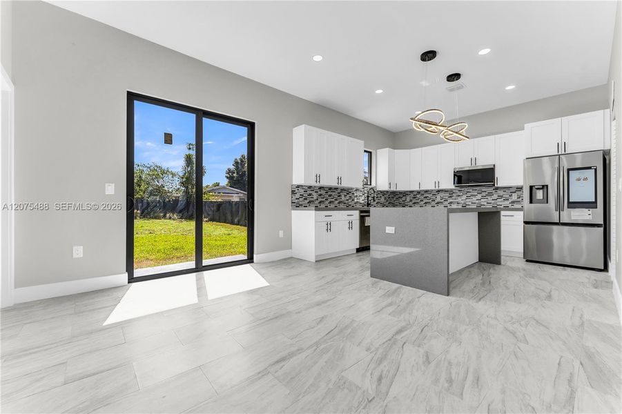 Spacious, unfurnished interior of a new home in , Fort Lauderdale (Image 20).