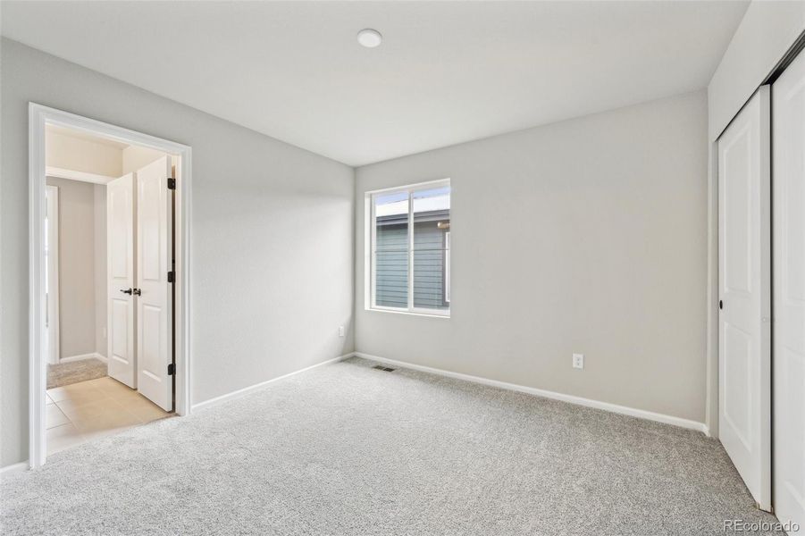 Spacious, unfurnished interior of a new home in The Villas Collection at Sterling Ranch, Littleton (Image 41).