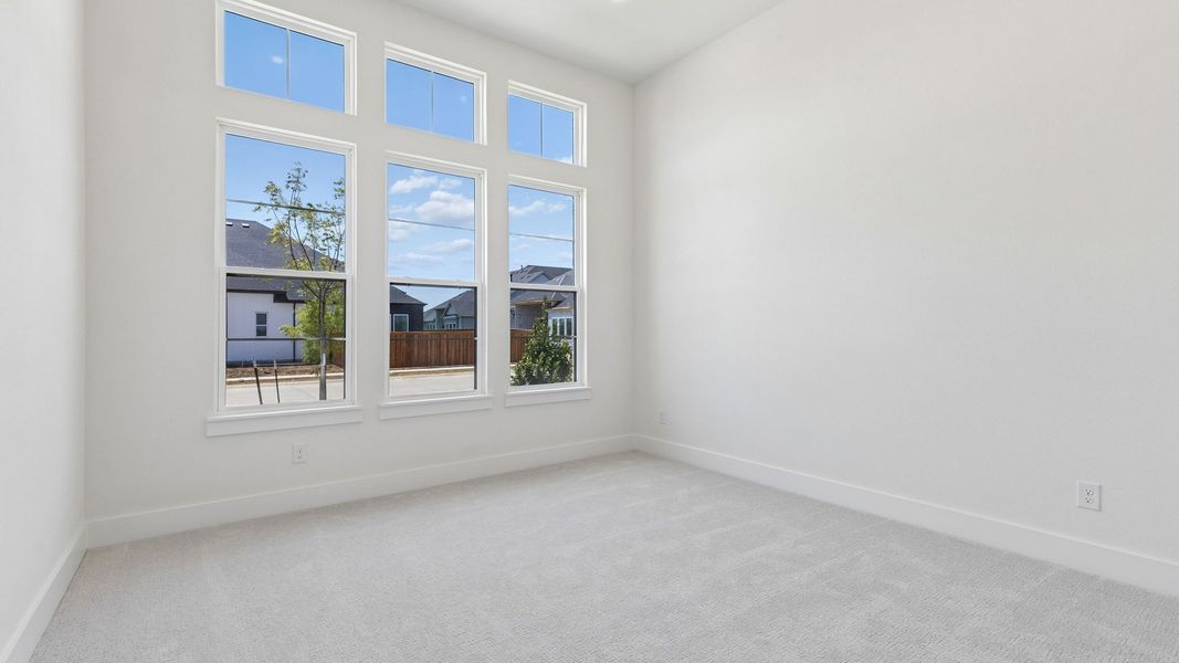 Representative unfurnished interior of a home built from the Custom by Southgate Homes in Prosper Ridge, Prosper (Image 17).