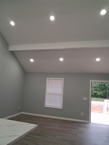 Spacious, unfurnished interior of a new home in , Livingston (Image 15).