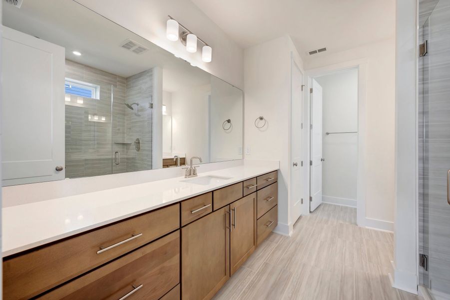 Furnished interior view inside a new home in Stonewood Estates, Durham (Image 13).
