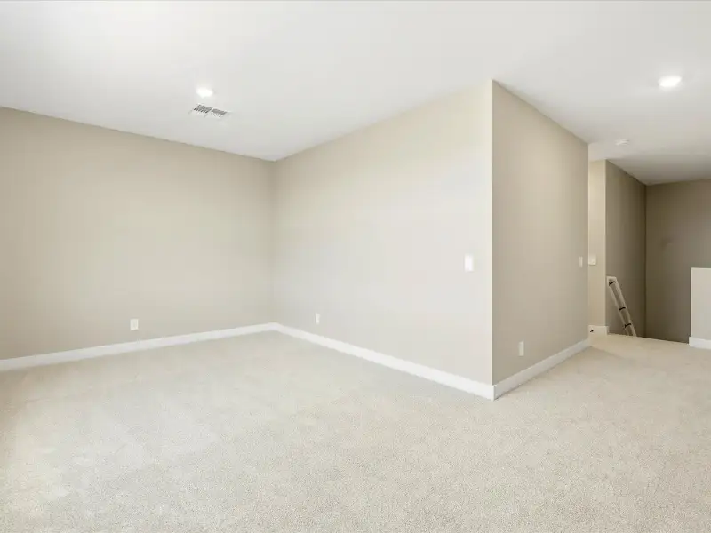 Spacious, unfurnished interior of a new home in Legacy Place, Glendale (Image 20).