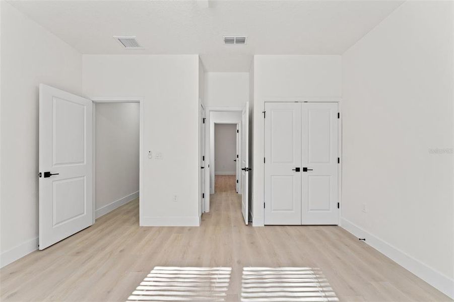 Spacious, unfurnished interior of a new home in , Brooksville (Image 51).