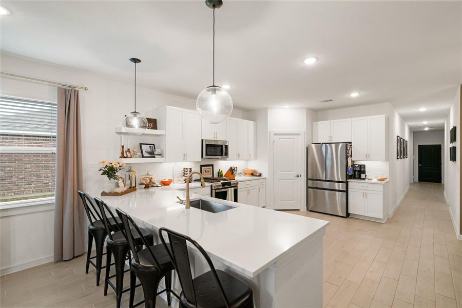 Furnished interior view inside a new home in , Anahuac (Image 4).