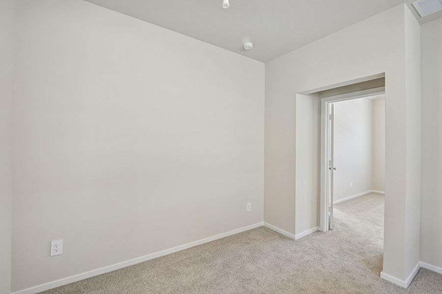 Spacious, unfurnished interior of a new home in Pinewood Trails - City Series, Atascocita (Image 27). Spacious, unfurnished interior of a new home in Pinewood Trails - City Series, Atascocita (Image 27).