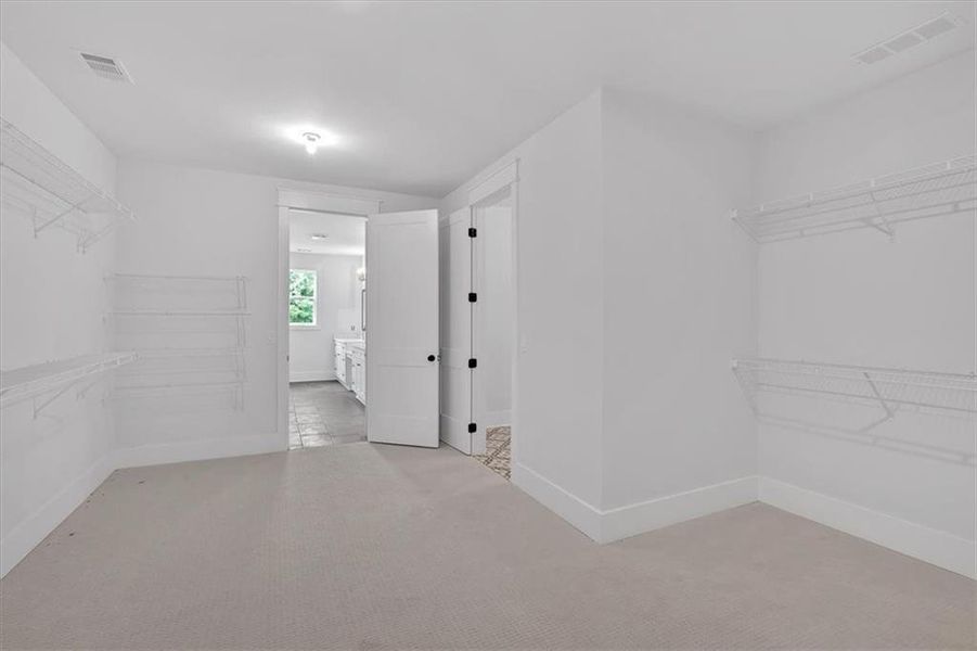 Spacious, unfurnished interior of a new home in , Rydal (Image 43).