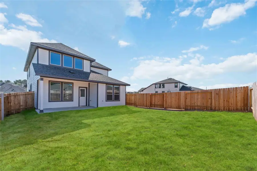 Exterior details and patio area of a home in Magnolia Springs, Montgomery (Image 3). Exterior details and patio area of a home in Magnolia Springs, Montgomery (Image 3).