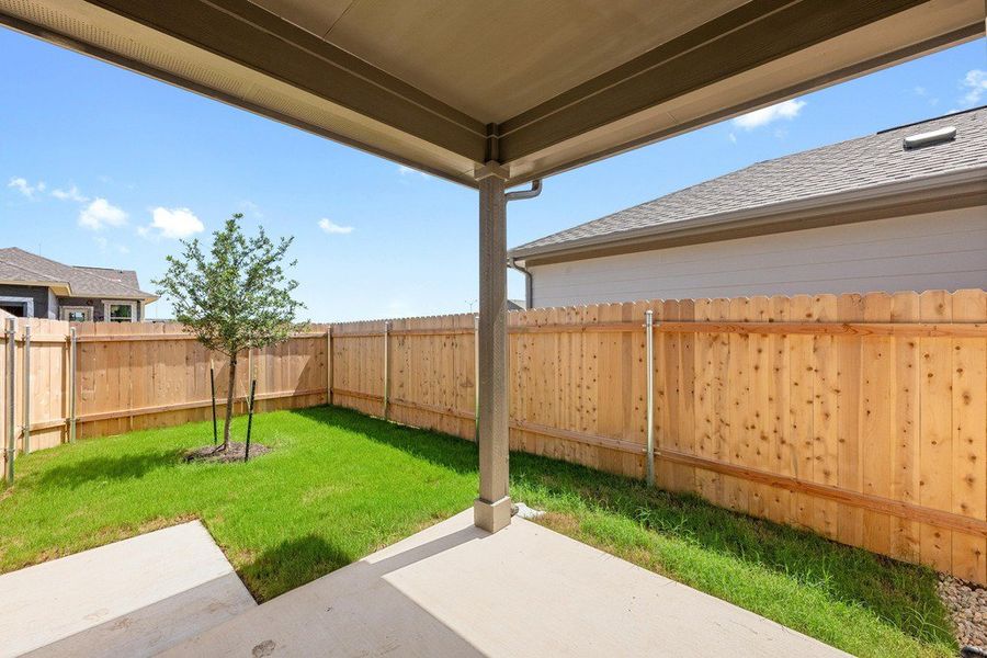 Exterior details and patio area of a home in Porter Country, Kyle (Image 9).