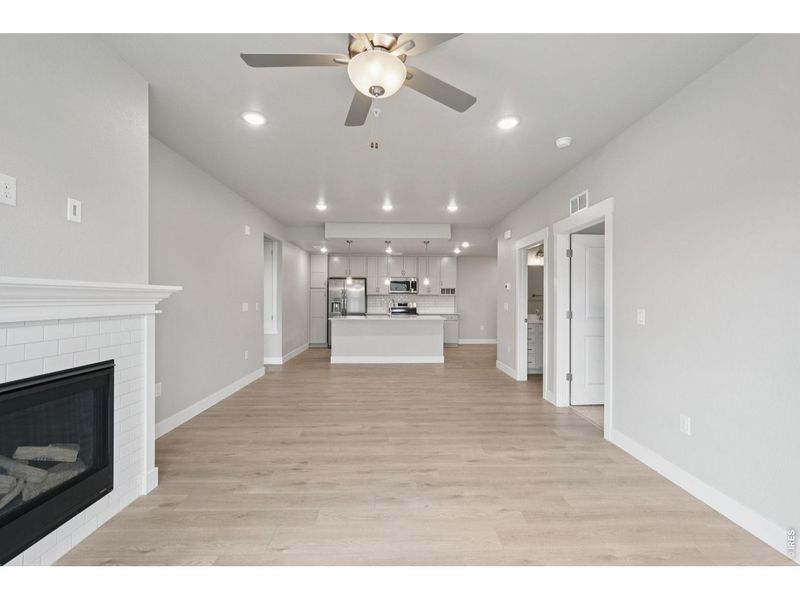 Spacious, unfurnished interior of a new home in Highlands at Fox Hill - The Flats, Longmont (Image 15).