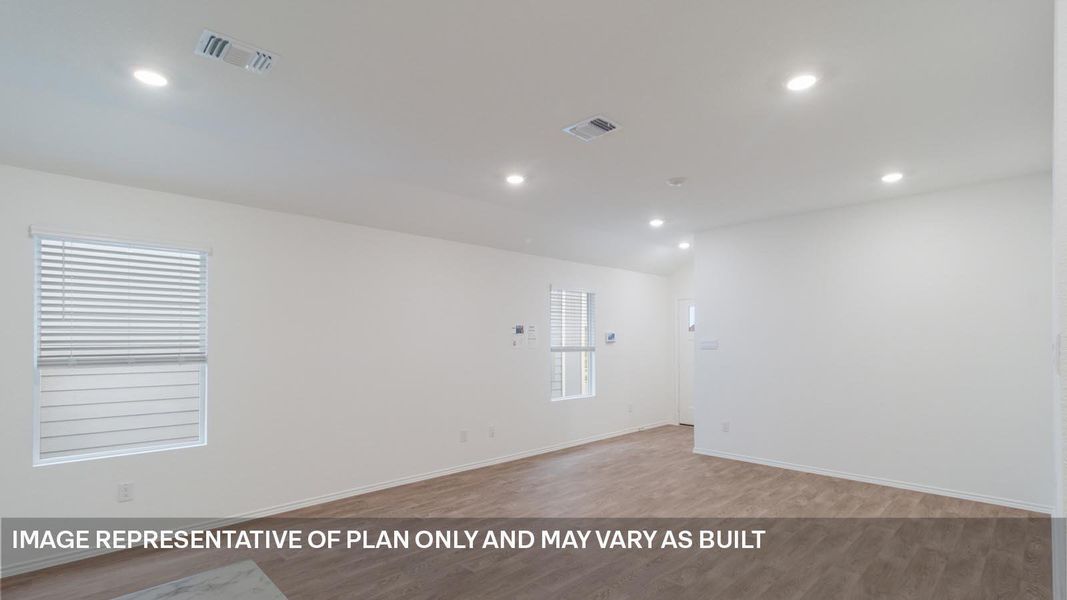 Spacious, unfurnished interior of a new home in Valverde, Bastrop (Image 4).