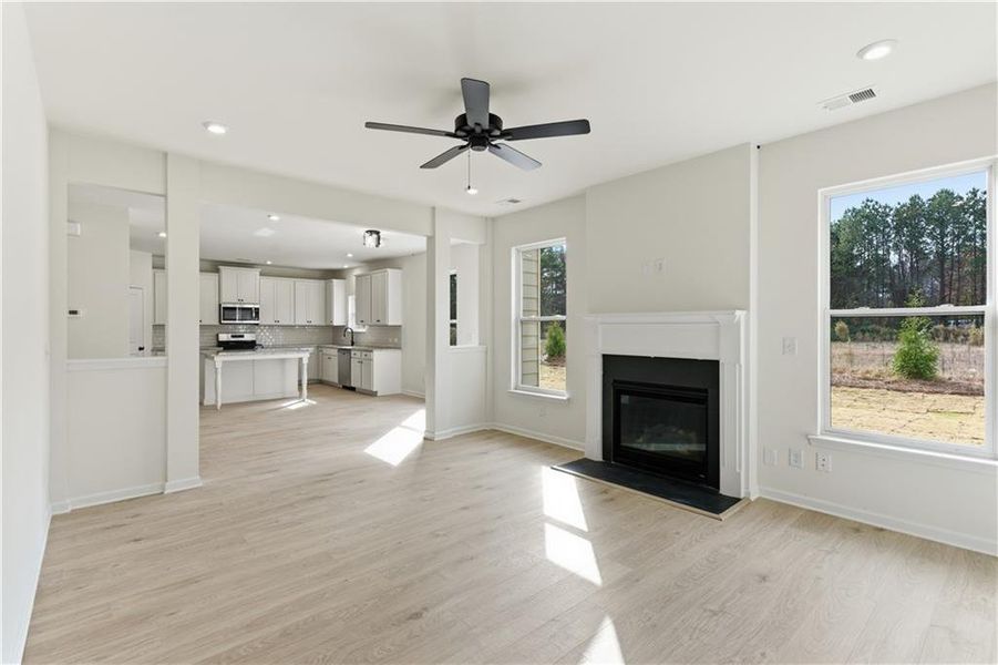 Spacious, unfurnished interior of a new home in The Overlook at Factory Shoals, Mableton (Image 18).