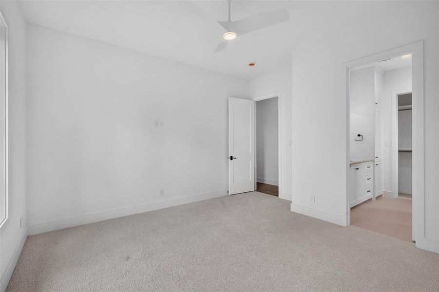 Spacious, unfurnished interior of a new home in , The Woodlands (Image 41).