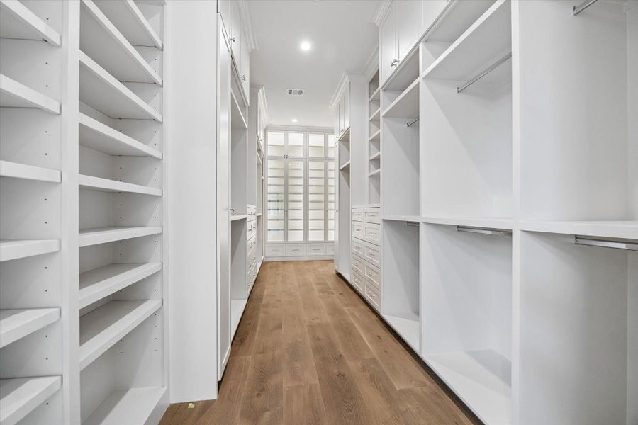Fabulous Walk in Closet. Accent lighting highlights your favorite Bags and Shoes Fabulous Walk in Closet. Accent lighting highlights your favorite Bags and Shoes
