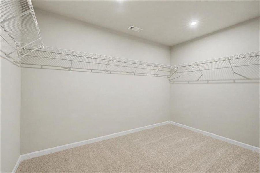 Spacious, unfurnished interior of a new home in Sawmill Creek, Austell (Image 37).