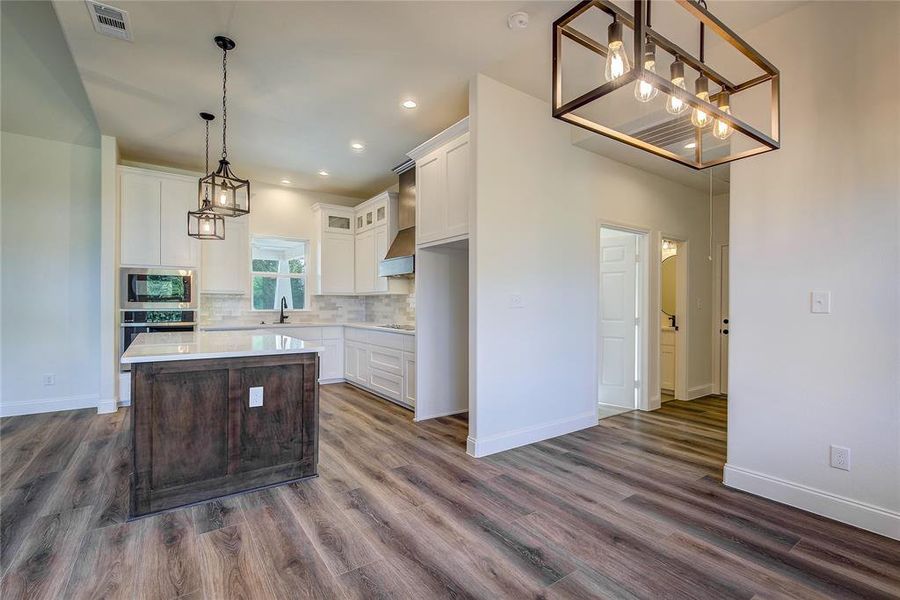 Furnished interior view inside a new home in , Farmersville (Image 9).