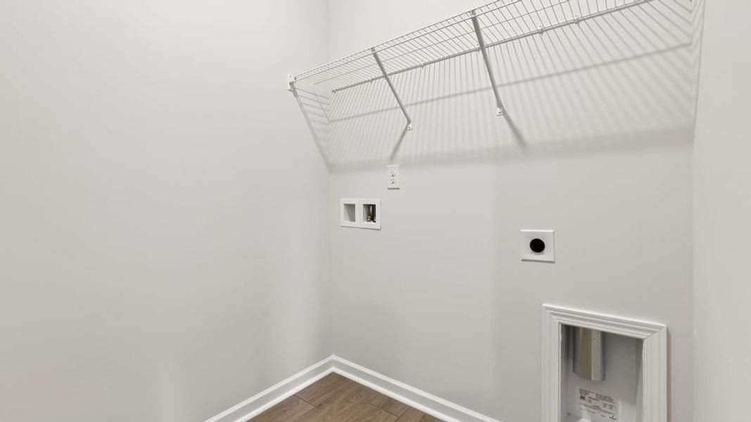 Spacious, unfurnished interior of a new home in Benjamin's Grove, Woodruff (Image 38).