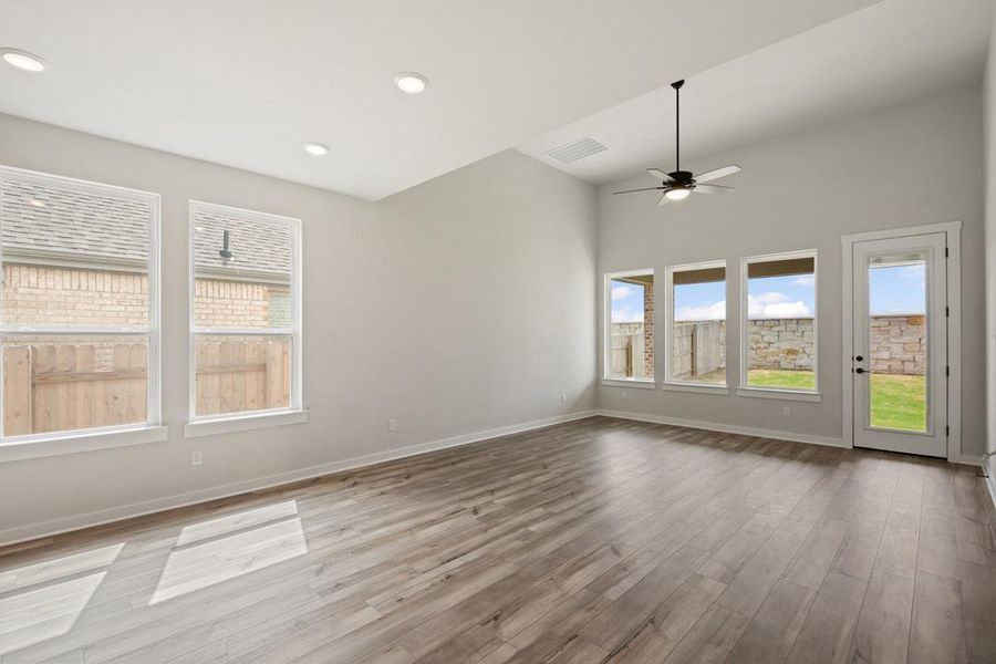 Spacious, unfurnished interior of a new home in Flora, Hutto (Image 30).