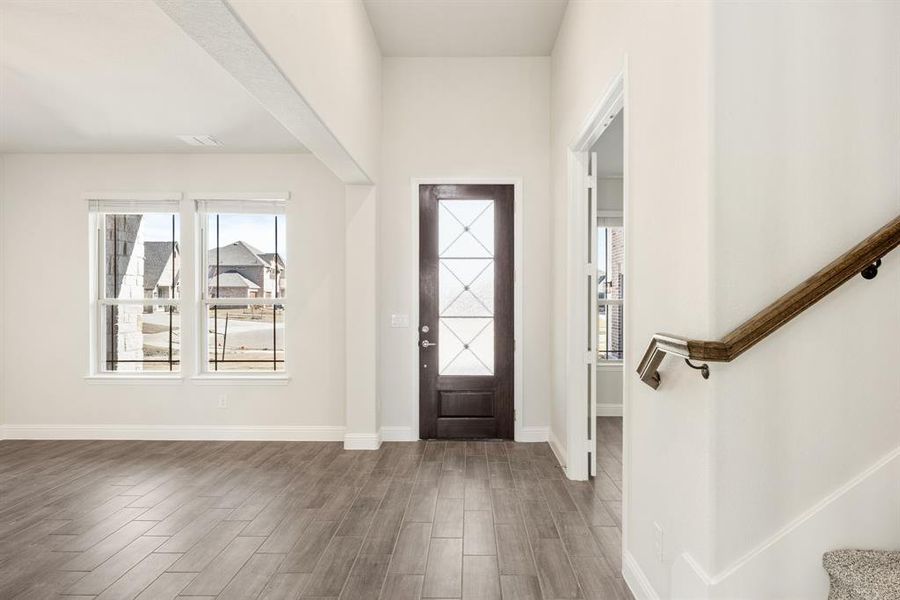Spacious, unfurnished interior of a new home in Sunrise at Garden Valley, Waxahachie (Image 34).