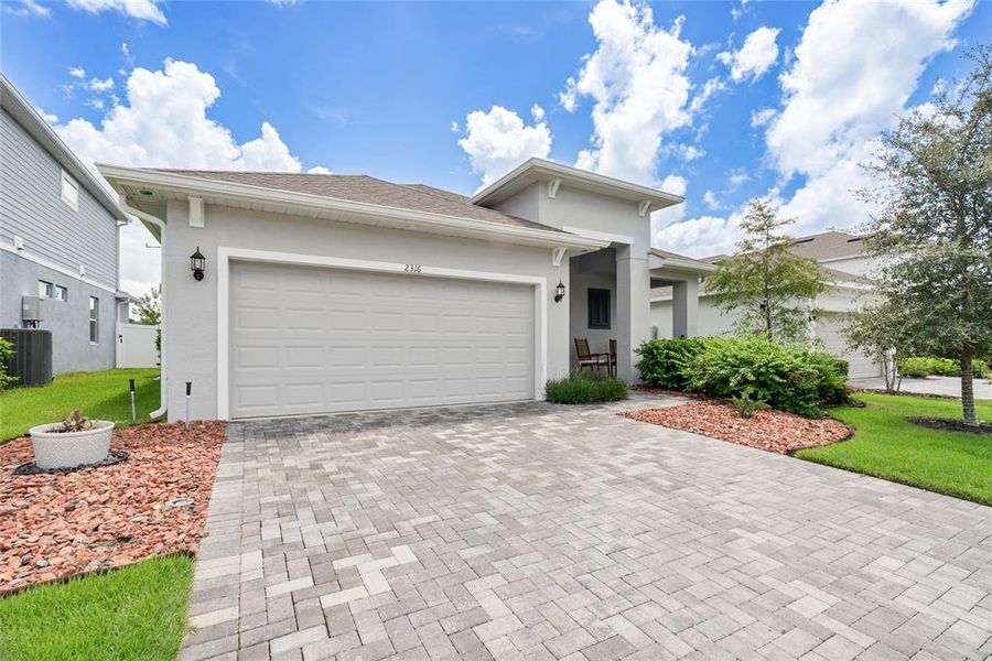 Exterior details and patio area of a home in Summerbrooke, Mount Dora (Image 3). Exterior details and patio area of a home in Summerbrooke, Mount Dora (Image 3).
