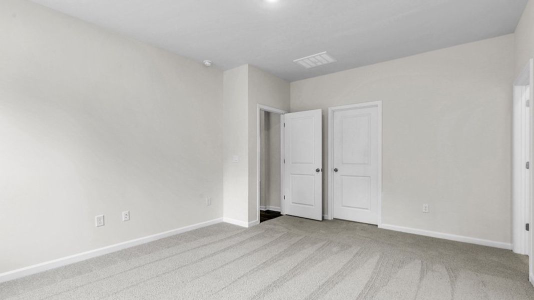 Representative unfurnished interior of a home built from the BOOTH by D.R. Horton in North Gate, Vass (Image 27).