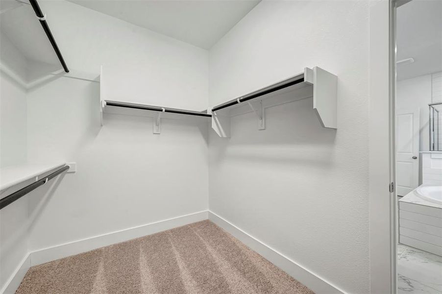 Spacious, unfurnished interior of a new home in Lily Creek at Sutton Fields, Aubrey (Image 20).