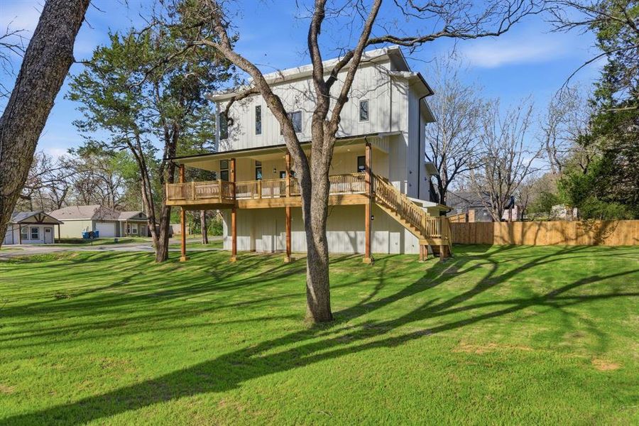Exterior details and patio area of a home in , Denison (Image 4).
