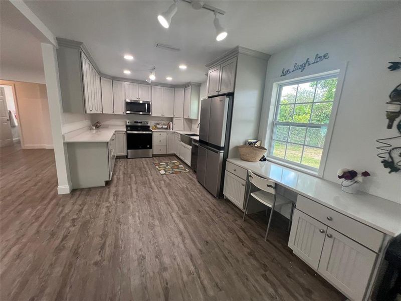 Furnished interior view inside a new home in , Bradenton (Image 7).