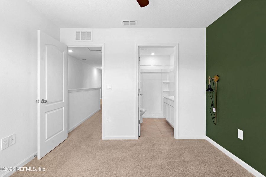 Spacious, unfurnished interior of a new home in , St. Augustine (Image 28).