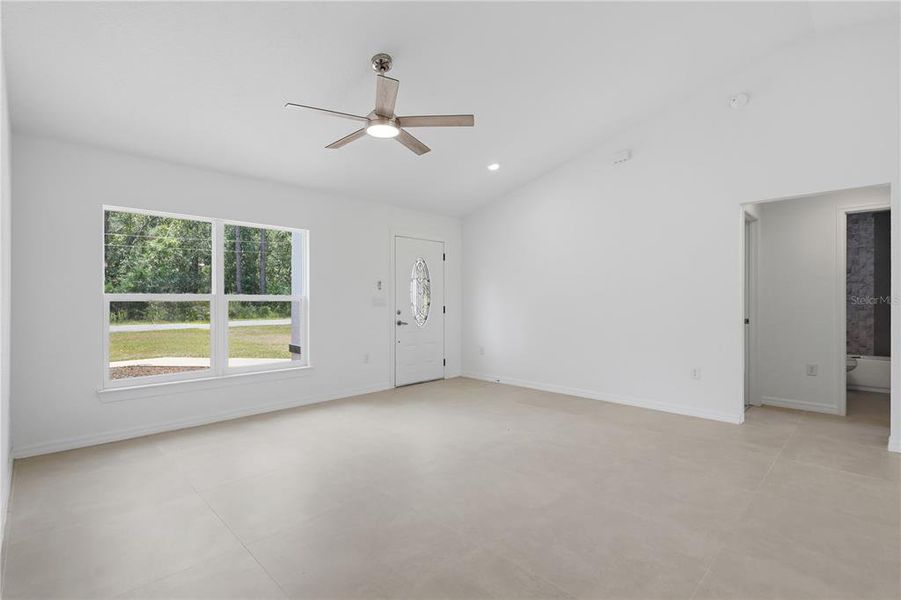 Spacious, unfurnished interior of a new home in , Ocklawaha (Image 34). Spacious, unfurnished interior of a new home in , Ocklawaha (Image 34).
