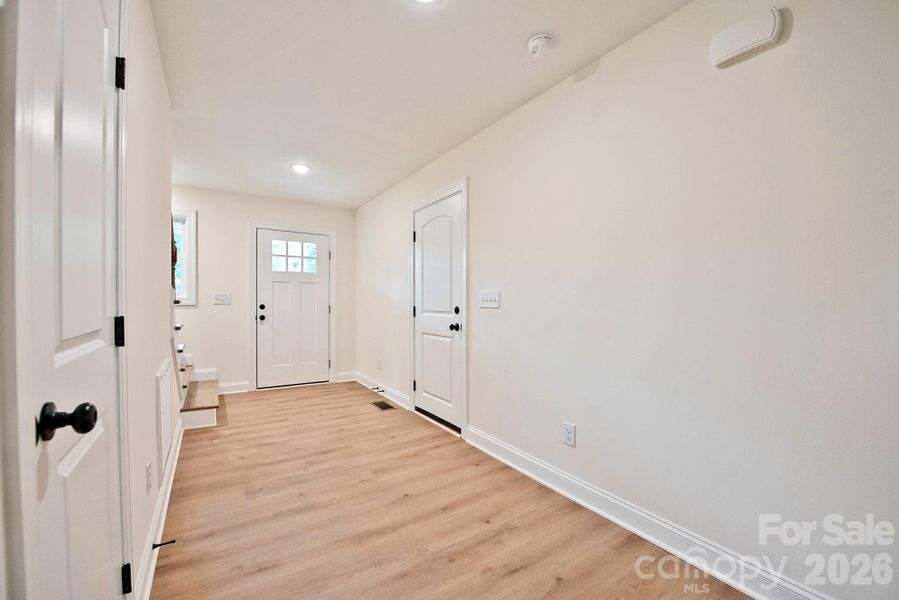 Spacious, unfurnished interior of a new home in , Kannapolis (Image 32). Spacious, unfurnished interior of a new home in , Kannapolis (Image 32).