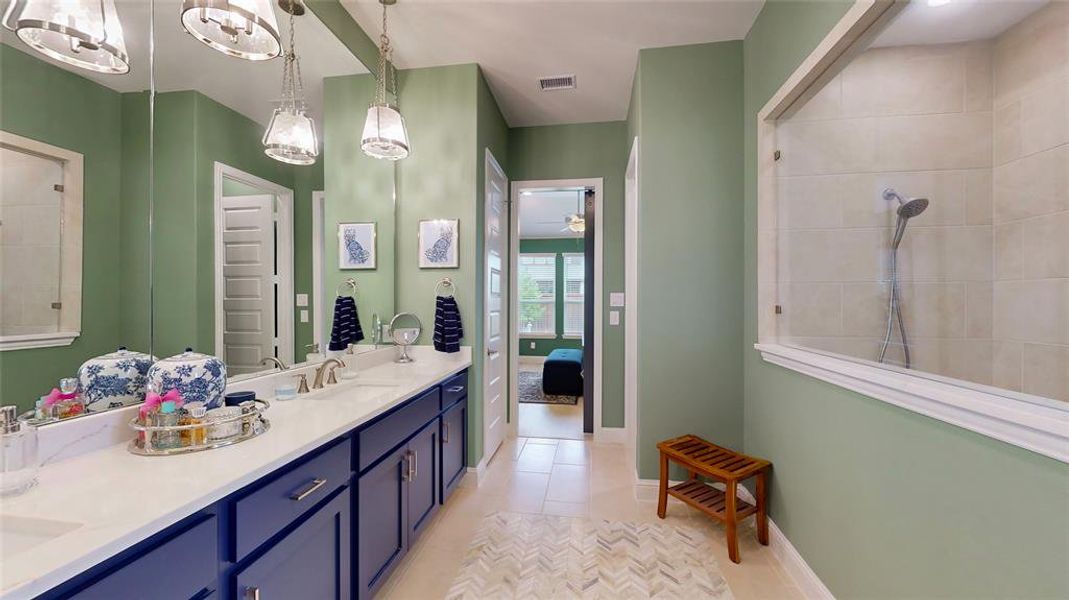Quartz counter tops, upgraded pendant lighting