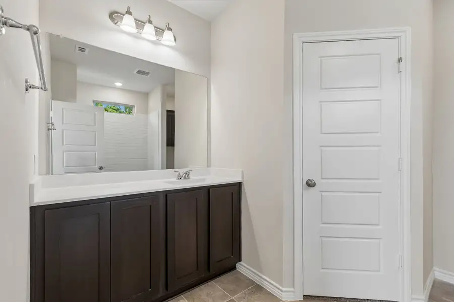 Furnished interior view inside a new home in Eagle Cove, Denton (Image 14).