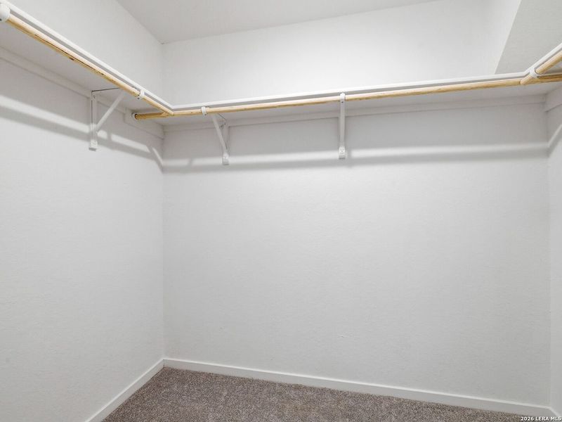 Spacious, unfurnished interior of a new home in Sapphire Grove, San Antonio (Image 21).