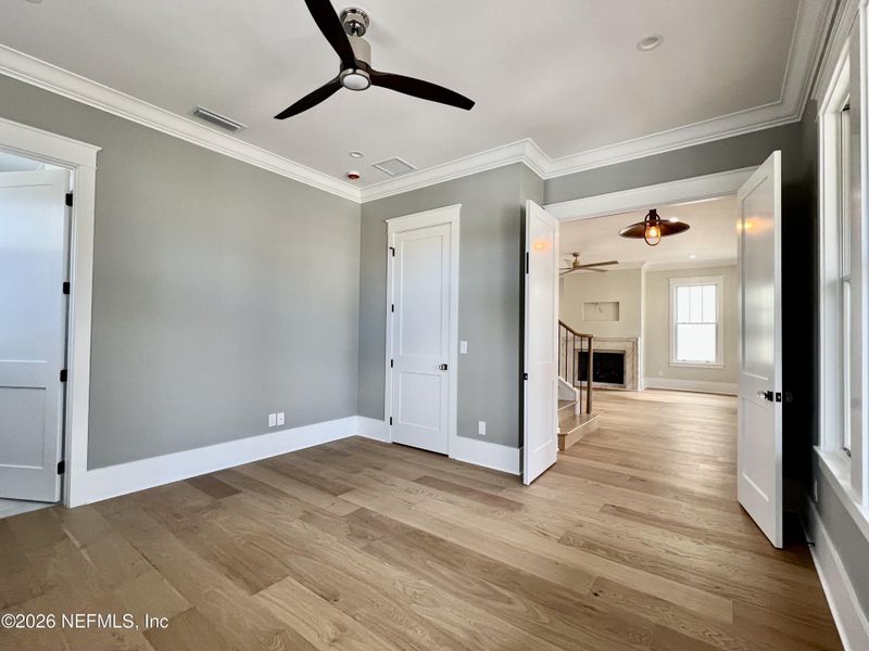 Spacious, unfurnished interior of a new home in , Jacksonville (Image 96).