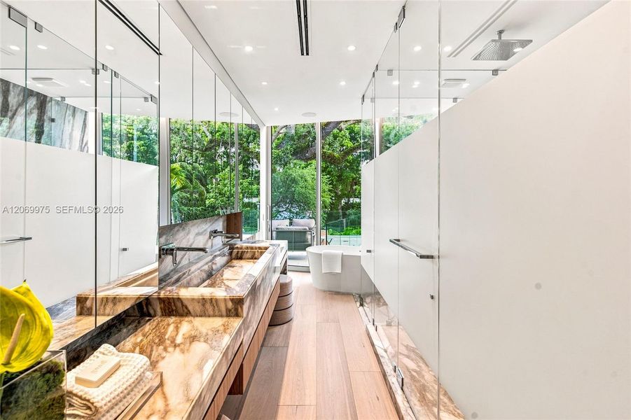 Exterior details and patio area of a home in , Miami (Image 40).