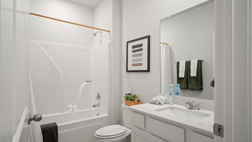 Furnished interior view inside a new home in Savannah Lakes, Lewisburg (Image 20).