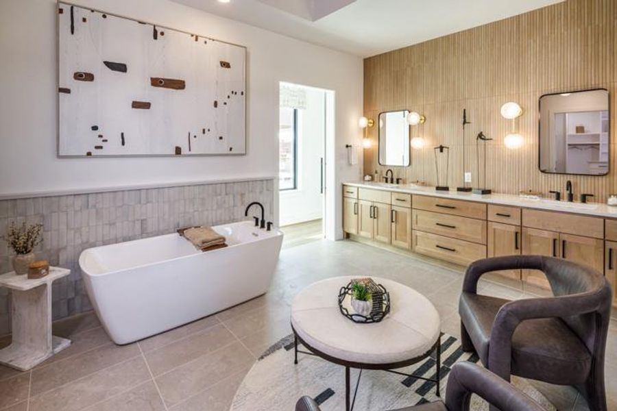 Furnished interior view inside a new home in Sienna, Missouri City (Image 31).