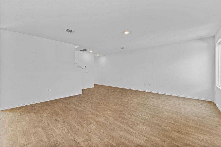Spacious, unfurnished interior of a new home in Prairie Lakes, Buda (Image 25).