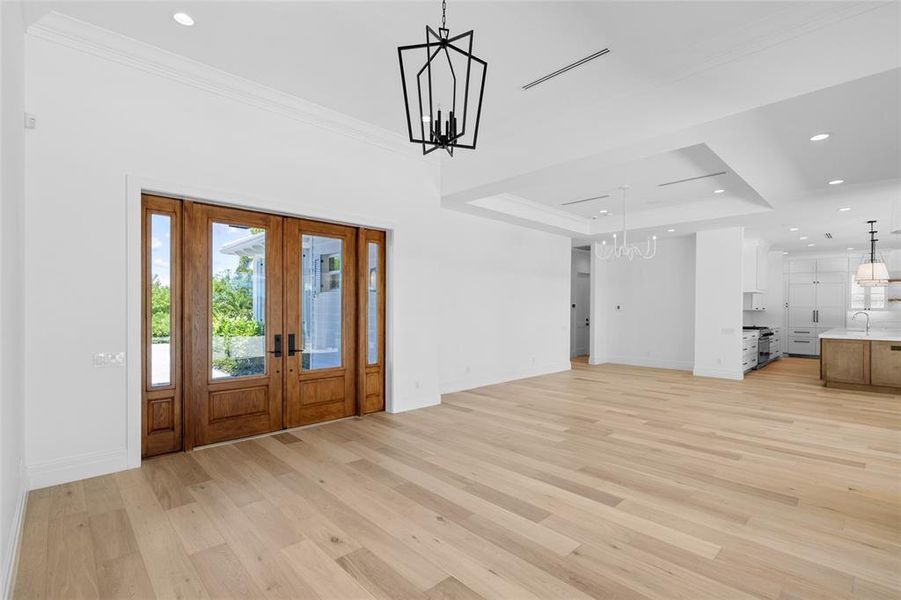 Spacious, unfurnished interior of a new home in , Boca Grande (Image 19).