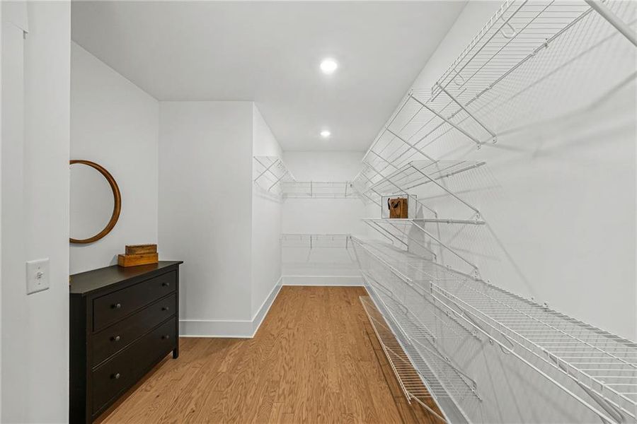 Spacious, unfurnished interior of a new home in , Scottdale (Image 29).