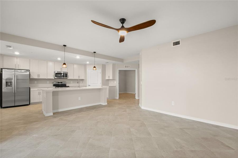 Spacious, unfurnished interior of a new home in Calusa Country Club, Lakewood Ranch (Image 42).