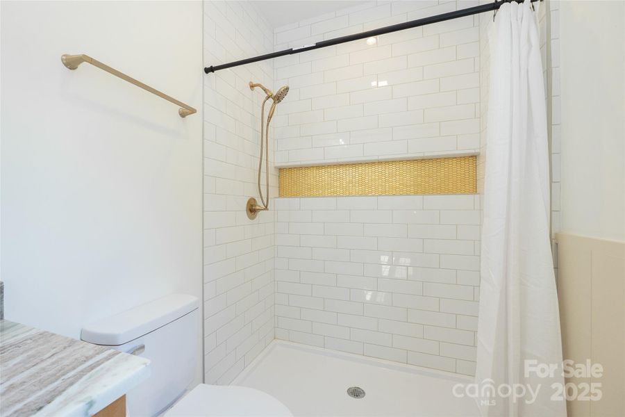 Image 25 of a home in .