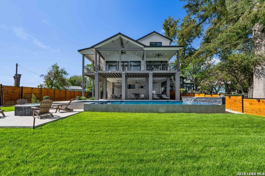 Exterior details and patio area of a home in , McQueeney (Image 39).