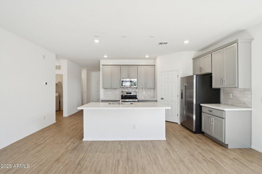 12-web-or-mls-N Eva Ln-S2510-012 12-web-or-mls-N Eva Ln-S2510-012