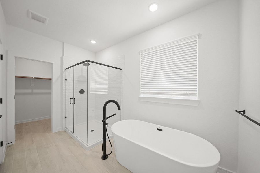 Spa-like primary bath (*Photo not of actual home and used for illustration purposes only.)