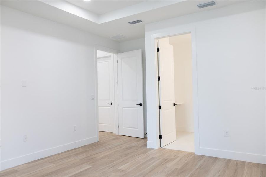 Spacious, unfurnished interior of a new home in , North Port (Image 34).
